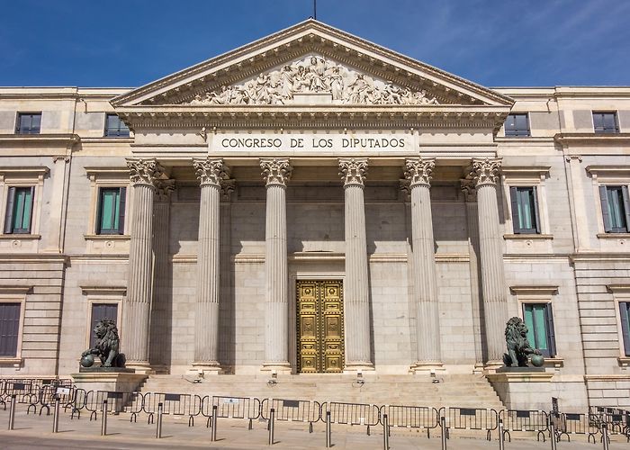 Palacio de las Cortes photo