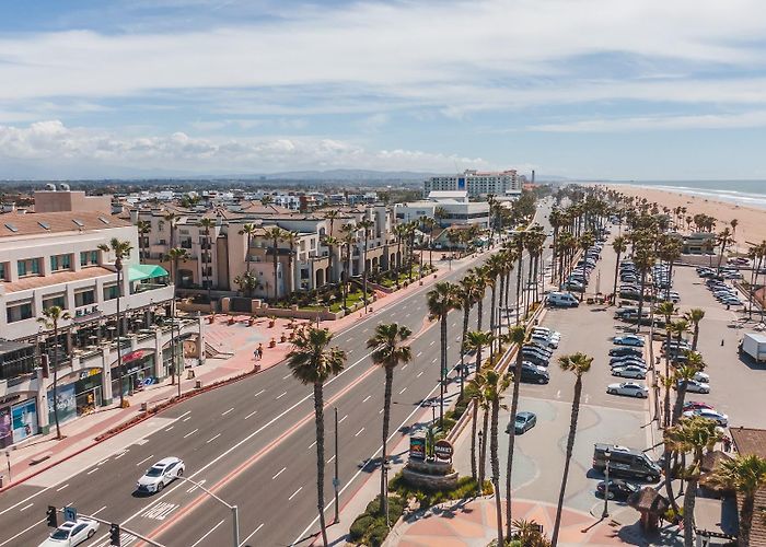 Downtown Huntington Beach photo