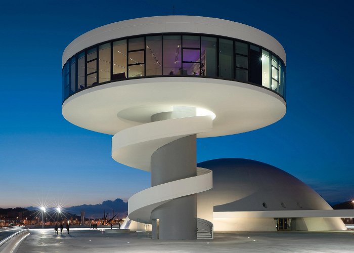 Centro Cultural Oscar Niemeyer Cultural Center, Avilés - Oscar Niemeyer | Arquitectura Viva photo