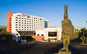 Real Inn Tijuana By Camino Real Hoteles Exterior photo