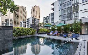 Maitria Hotel Sukhumvit 18 Bangkok - A Chatrium Collection Exterior photo