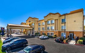 Comfort Inn & Suites Sacramento - University Area Exterior photo