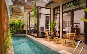 Heritage Suites Hotel Siem Reap Exterior photo