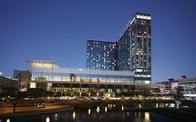 Marriott Marquis Houston Hotel Exterior photo