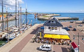 Havenhotel At Sea Texel Oudeschild Exterior photo