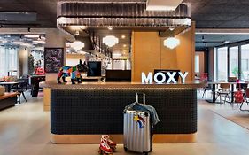 Moxy Paris Bastille Hotel Exterior photo