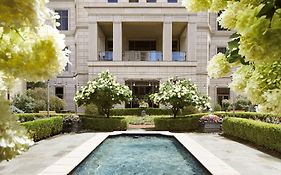 Waldorf Astoria Atlanta Buckhead Hotel Exterior photo