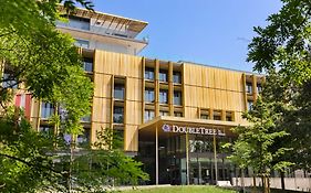 Doubletree By Hilton Vienna Schonbrunn Hotel Exterior photo