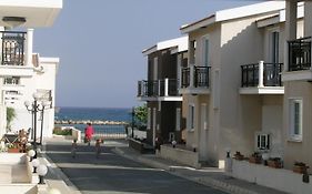 Philippou Beach Villas & Apartments Larnaca Exterior photo