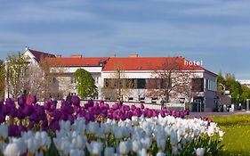 Strandhotel Alte Donau Wien Exterior photo