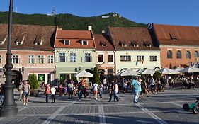 Casa Krone - Piata Sfatului Aparthotel Brasov Exterior photo