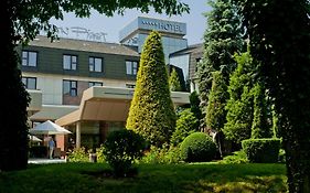 Booking Hotel Crown Piast & Spa Krakow Exterior photo