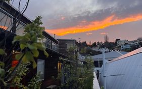 On Top Backpackers Hostel Dunedin Exterior photo