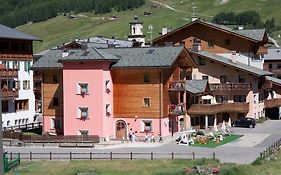 Bio Hotel Villa Cecilia Livigno Exterior photo