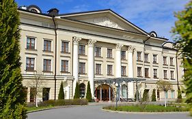 Volzhskaya Riviera Hotel Uglich Exterior photo