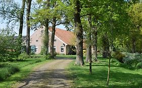 De Hiddinghhoeve Bed & Breakfast Onstwedde Exterior photo