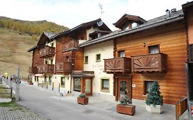 Hotel Valeria Livigno Exterior photo