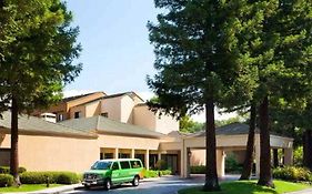 Courtyard Sacramento Airport Natomas Hotel Exterior photo