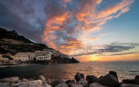 Amalfi Luxury House Bed & Breakfast Exterior photo