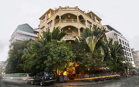 Anise Hotel And Restaurant Phnom Penh Exterior photo