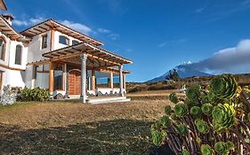 Hacienda Los Mortinos Guest House Machachi Exterior photo