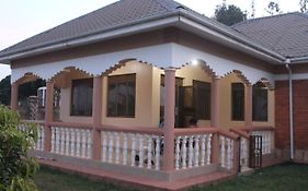 Rugira Scenic House Apartment Kampala Exterior photo