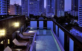 Aspira Hiptique Sukhumvit 13 Hotel Bangkok Exterior photo