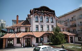 Garni Hotel Family Beograd Exterior photo