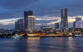 Apa Hotel & Resort Yokohama Bay Tower Exterior photo