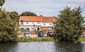 Wayford Bridge Inn Hotel Stalham Exterior photo