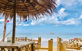 Lanta Palm Beach Resort , Beach Front Bungalow - Koh Lanta Exterior photo