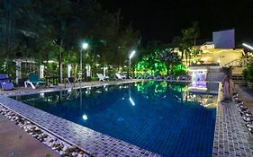 Natural Beach Hotel Pattaya Exterior photo