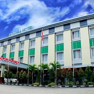 Zahra Syariah Hotel Kendari Exterior photo