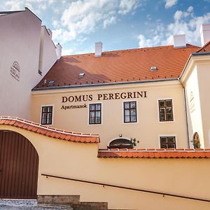 Domus Peregrini Apartmanok Gyor Exterior photo