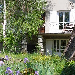 Au Catalpa Bed & Breakfast La Chapelle-Faucher Exterior photo