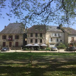 Auberge Henri IV Bed & Breakfast Segur-le-Chateau Exterior photo