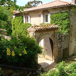 Le Hameau De Robert Bed & Breakfast Boucieu-Le-Roi Exterior photo