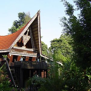 Liberta Homestay Tuk Tuk Exterior photo