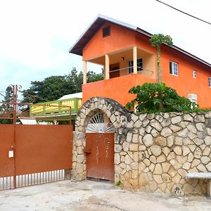 Stoney Gate Cottages Negril Exterior photo