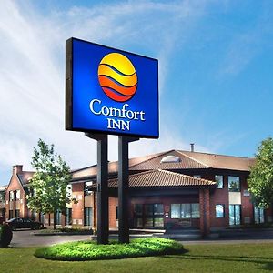 Comfort Inn Saguenay Exterior photo