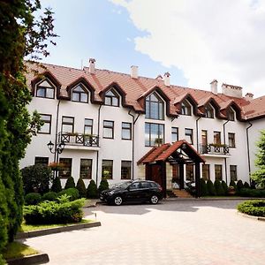 Zoloto Karpat Hotel Stryi Exterior photo