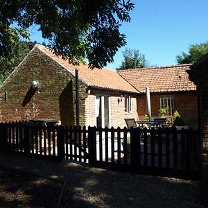 The Dairy At Lodge Farm Norwich Exterior photo