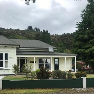The Old Vicarage Hotel Reefton Exterior photo