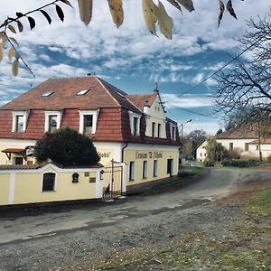 Penzion U Prihodu Hotel Jesenice  Exterior photo