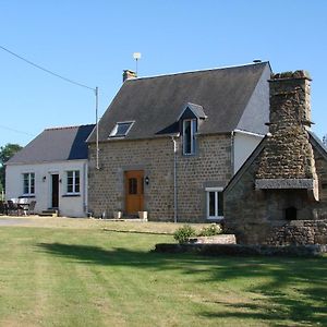 La Blanche Roche Bed & Breakfast Sourdeval Exterior photo