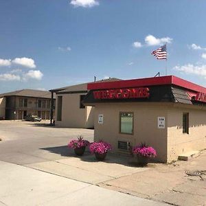 American Inn Council Bluffs Exterior photo