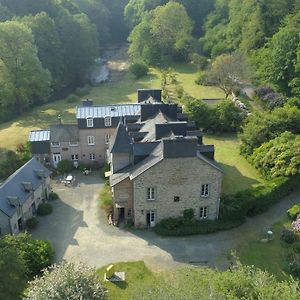 Domaine Des Papeteries Bed & Breakfast Plounevez-Moedec Exterior photo