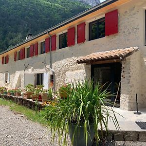 La Bergerie A Menee Hotel Chatillon-en-Diois Exterior photo