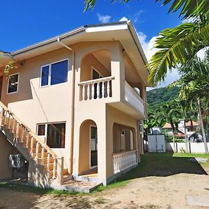 Gt Self Catering Apartments Vịnh Beau Vallon Exterior photo