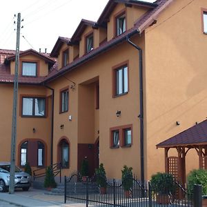 Zajazd Bachus Hotel Dabrowa Gornicza Exterior photo